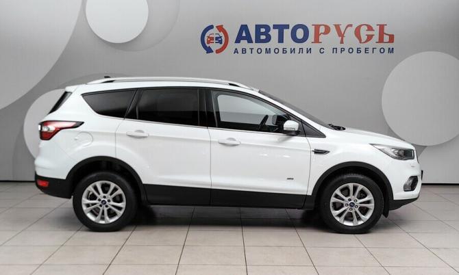 Ford Kuga II Рестайлинг с пробегом 2018 года, цена 1 690 000 рублей, 65000 км, внедорожник, Автокод Объявления