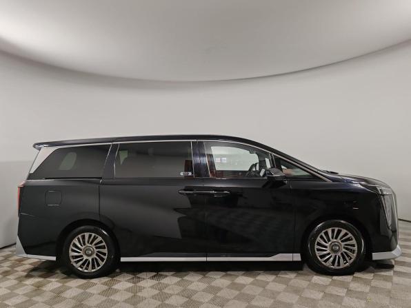 GAC M8 с пробегом 2024 года, цена 4 299 000 рублей, 53943 км, минивэн, Автокод Объявления