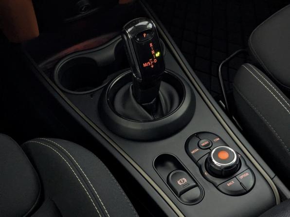 Mini Countryman II с пробегом 2019 года, цена 3 000 000 рублей, 77588 км, внедорожник, Автокод Объявления