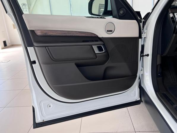 Land Rover Discovery V с пробегом 2017 года, цена 3 100 000 рублей, 179445 км, внедорожник, Автокод Объявления