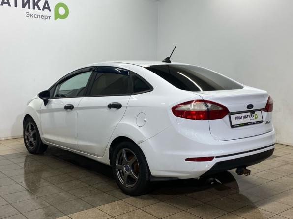 Ford Fiesta Mk6 Рестайлинг с пробегом 2017 года, цена 599 000 рублей, 236000 км, седан, Автокод Объявления