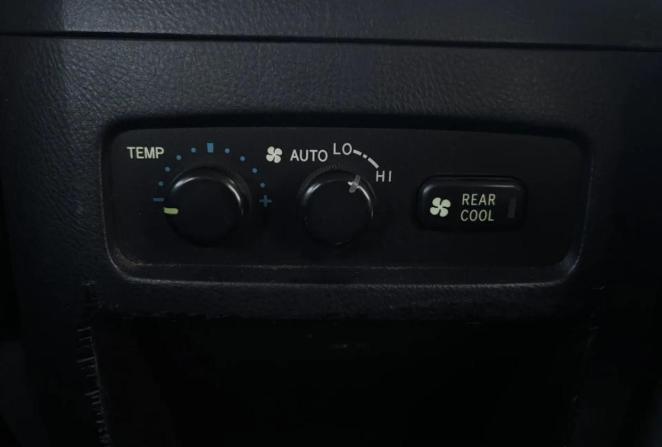 Toyota Land Cruiser Prado 120 Series Рестайлинг с пробегом 2007 года, цена 1 895 000 рублей, 180001 км, внедорожник, Автокод Объявления