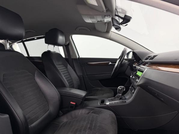 Volkswagen Passat B7 с пробегом 2011 года, цена 1 150 000 рублей, 269231 км, седан, Автокод Объявления