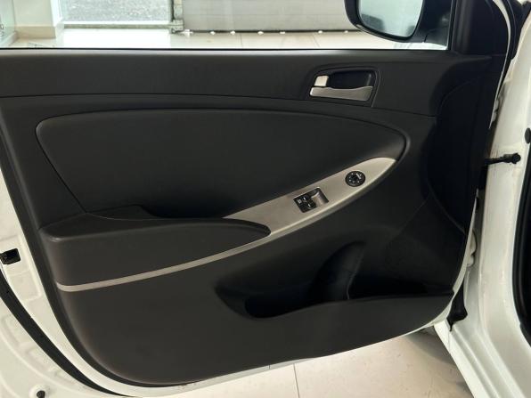 Hyundai Solaris I Рестайлинг с пробегом 2014 года, цена 897 000 рублей, 111597 км, седан, Автокод Объявления