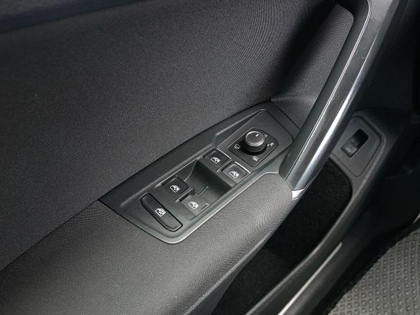 Volkswagen Tiguan II с пробегом 2018 года, цена 2 399 000 рублей, 149300 км, внедорожник, Автокод Объявления