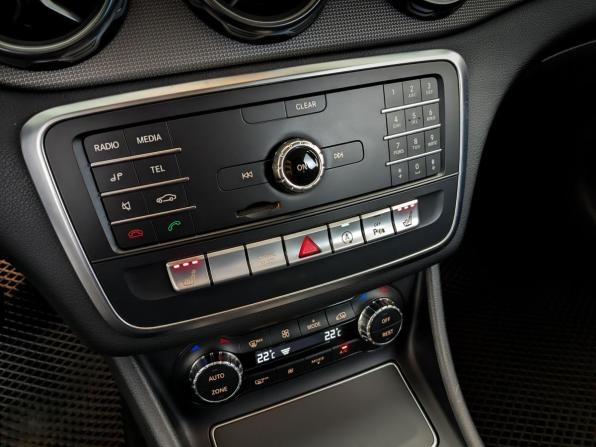 Mercedes-Benz GLA I (X156) Рестайлинг с пробегом 2019 года, цена 2 390 000 рублей, 91530 км, внедорожник, Автокод Объявления
