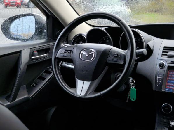 Mazda 3 II (BL) Рестайлинг с пробегом 2012 года, цена 799 000 рублей, 210833 км, хэтчбек, Автокод Объявления
