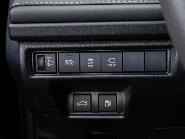 Toyota Camry IX (XV80) China Market с пробегом 2026 года, цена 4 240 000 рублей, 46 км, седан, Автокод Объявления