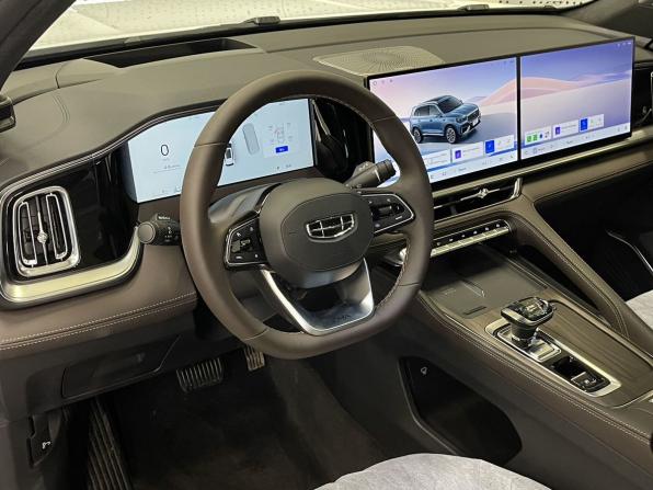 Geely Monjaro I Рестайлинг с пробегом 2026 года, цена 4 504 500 рублей, 10 км, внедорожник, Автокод Объявления