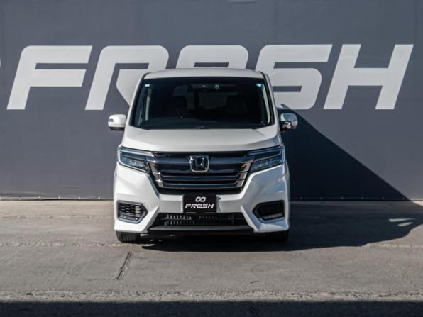 Honda Stepwgn V Рестайлинг с пробегом 2019 года, цена 2 990 000 рублей, 45072 км, минивэн, Автокод Объявления