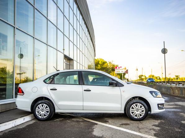 Volkswagen Polo V Рестайлинг с пробегом 2018 года, цена 798 000 рублей, 92294 км, седан, Автокод Объявления