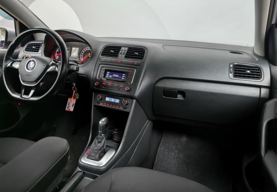 Volkswagen Polo V Рестайлинг Подольск  - изображение 13