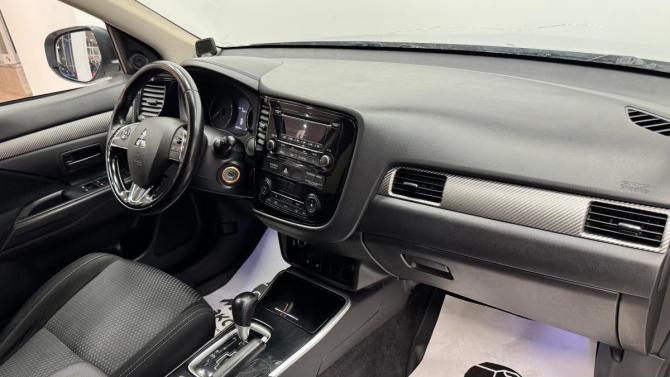 Mitsubishi Outlander III Рестайлинг 2 с пробегом 2017 года, цена 1 750 000 рублей, 190773 км, внедорожник, Автокод Объявления
