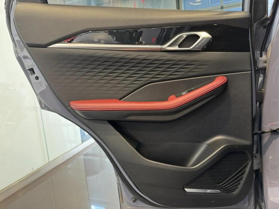 Geely Coolray I Рестайлинг Подольск  - изображение 15