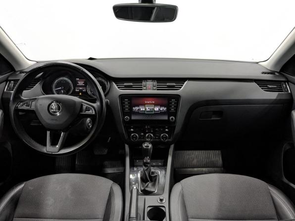 Skoda Octavia III (A7) Рестайлинг с пробегом 2018 года, цена 1 795 000 рублей, 95124 км, лифтбек, Автокод Объявления