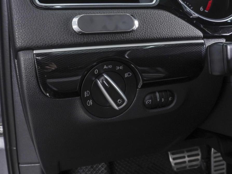 Volkswagen Jetta VI Рестайлинг Ростов-на-Дону  - изображение 14