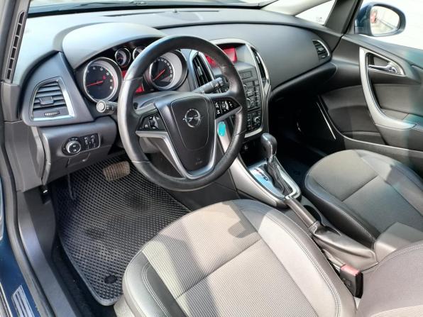Opel Astra J с пробегом 2012 года, цена 689 000 рублей, 141462 км, хэтчбек, Автокод Объявления