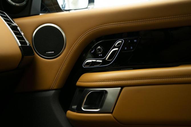 Land Rover Range Rover IV Рестайлинг с пробегом 2019 года, цена 6 250 000 рублей, 116787 км, внедорожник, Автокод Объявления