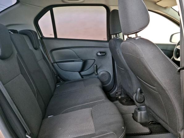 Renault Logan II Рестайлинг с пробегом 2021 года, цена 1 440 000 рублей, 33104 км, седан, Автокод Объявления