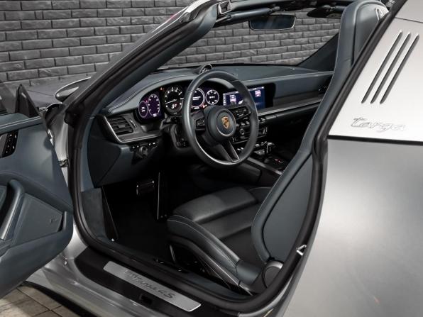 Porsche 911 VIII (992) с пробегом 2021 года, цена 19 500 000 рублей, 5405 км, тарга, Автокод Объявления