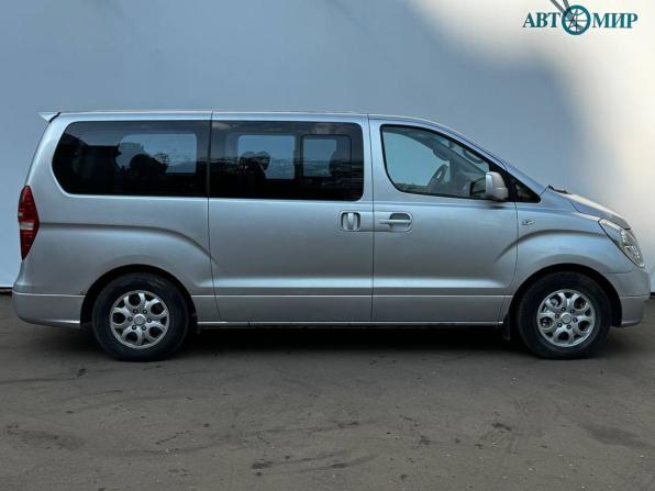 Hyundai Grand Starex I с пробегом 2010 года, цена 1 365 000 рублей, 316790 км, минивэн, Автокод Объявления