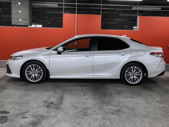 Toyota Camry VIII (XV70) Рестайлинг с пробегом 2021 года, цена 2 798 000 рублей, 137556 км, седан, Автокод Объявления