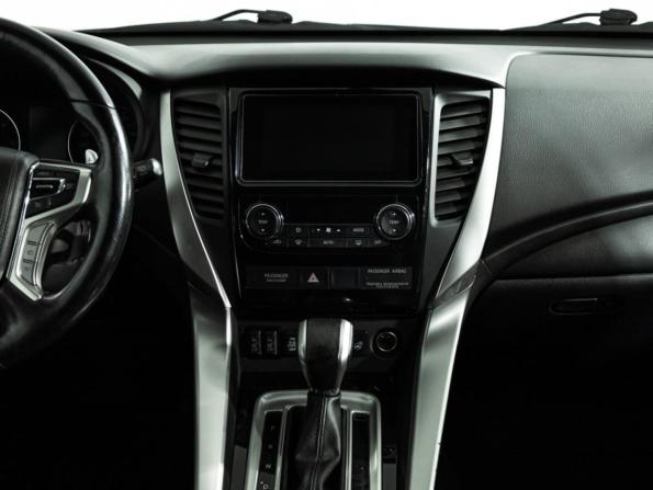 Mitsubishi Pajero Sport III с пробегом 2017 года, цена 3 099 585 рублей, 119000 км, внедорожник, Автокод Объявления