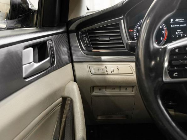 Hyundai Sonata VII (LF) Рестайлинг с пробегом 2017 года, цена 1 620 000 рублей, 186304 км, седан, Автокод Объявления