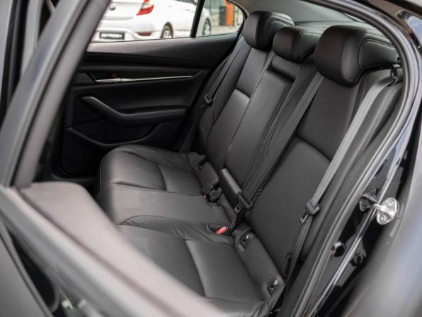 Mazda 3 IV (BP) с пробегом 2019 года, цена 1 999 000 рублей, 69076 км, седан, Автокод Объявления