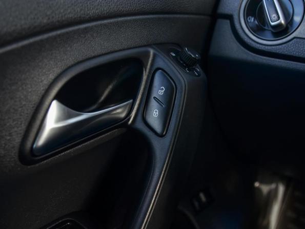 Volkswagen Polo V Рестайлинг с пробегом 2019 года, цена 1 280 000 рублей, 100548 км, седан, Автокод Объявления