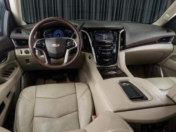 Cadillac Escalade IV с пробегом 2016 года, цена 3 070 000 рублей, 226176 км, внедорожник, Автокод Объявления