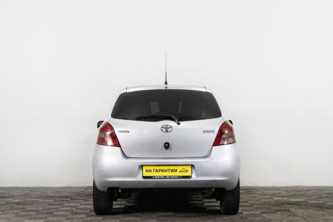 Toyota Yaris II с пробегом 2008 года, цена 599 000 рублей, 241000 км, хэтчбек, Автокод Объявления