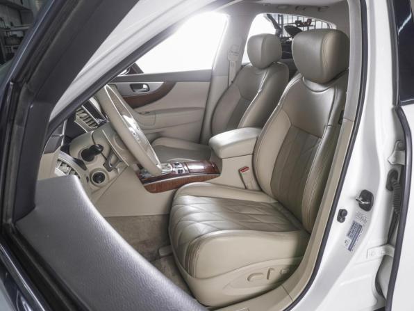 Infiniti QX70 с пробегом 2016 года, цена 2 350 000 рублей, 137877 км, внедорожник, Автокод Объявления