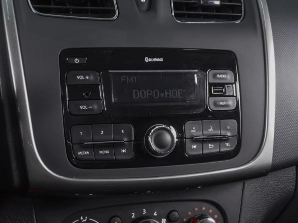 Renault Logan II Рестайлинг с пробегом 2019 года, цена 890 000 рублей, 117006 км, седан, Автокод Объявления