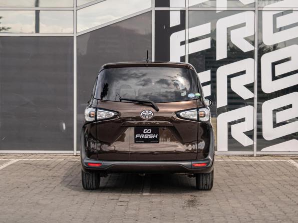Toyota Sienta II с пробегом 2018 года, цена 1 330 000 рублей, 100629 км, компактвэн, Автокод Объявления
