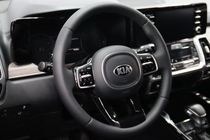 Kia Sorento IV с пробегом 2021 года, цена 3 555 550 рублей, 73160 км, внедорожник, Автокод Объявления