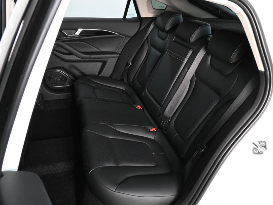 FAW Bestune B70 I Рестайлинг Ростов-на-Дону  - изображение 9