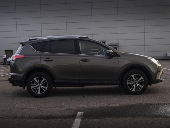 Toyota RAV4 IV (XA40) Рестайлинг с пробегом 2018 года, цена 2 648 000 рублей, 138662 км, внедорожник, Автокод Объявления