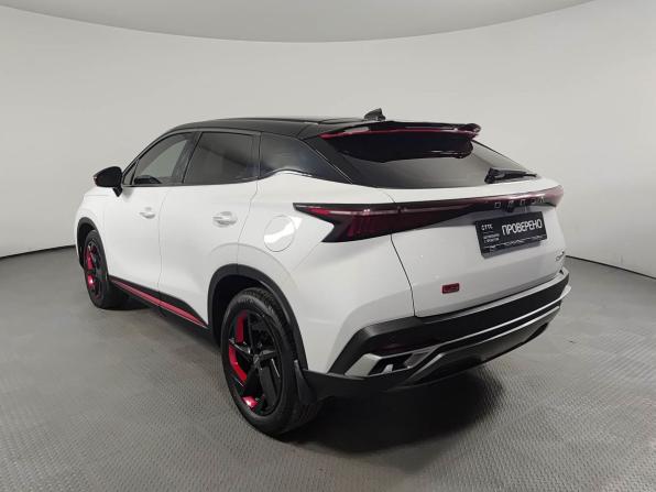 Omoda C5 I с пробегом 2024 года, цена 1 780 000 рублей, 32000 км, внедорожник, Автокод Объявления