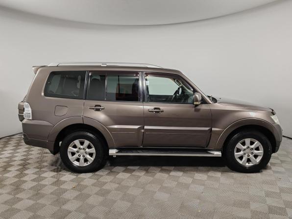 Mitsubishi Pajero IV с пробегом 2010 года, цена 1 799 000 рублей, 276179 км, внедорожник, Автокод Объявления