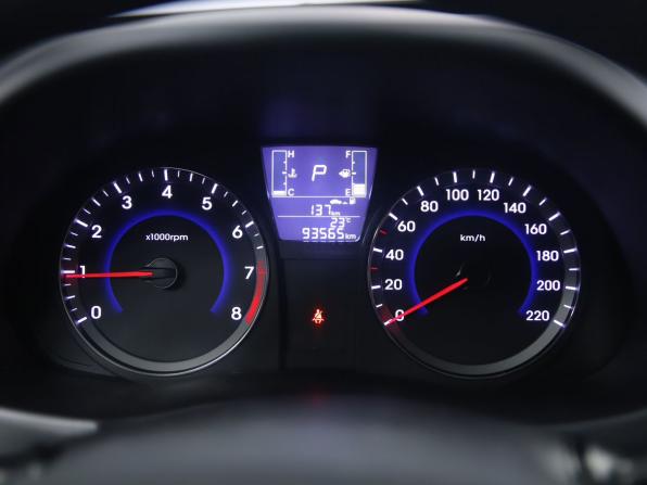 Hyundai Solaris I Рестайлинг с пробегом 2014 года, цена 990 000 рублей, 93565 км, хэтчбек, Автокод Объявления
