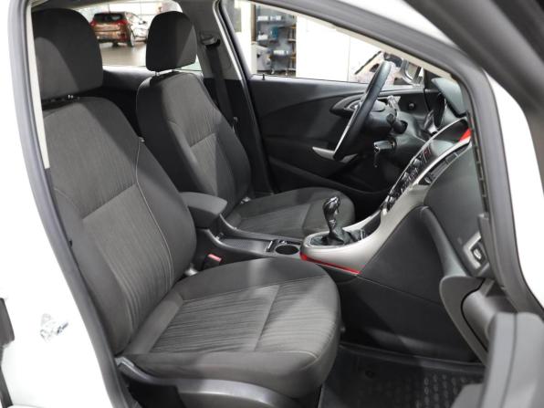 Opel Astra J с пробегом 2011 года, цена 749 000 рублей, 173318 км, хэтчбек, Автокод Объявления