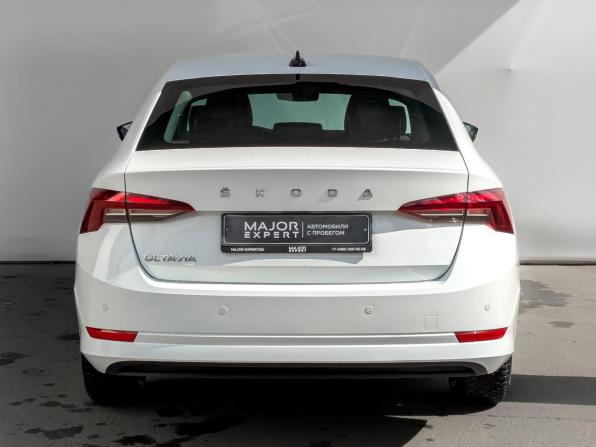 Skoda Octavia IV (A8) с пробегом 2021 года, цена 2 360 000 рублей, 53274 км, лифтбек, Автокод Объявления