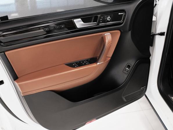 Volkswagen Touareg II с пробегом 2014 года, цена 1 980 000 рублей, 178850 км, внедорожник, Автокод Объявления