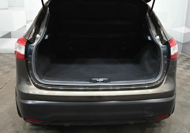 Nissan Qashqai II с пробегом 2015 года, цена 1 650 000 рублей, 96752 км, внедорожник, Автокод Объявления