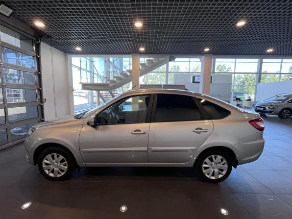 Lada (ВАЗ) Granta I Рестайлинг с пробегом 2021 года, цена 608 900 рублей, 70283 км, лифтбек, Автокод Объявления