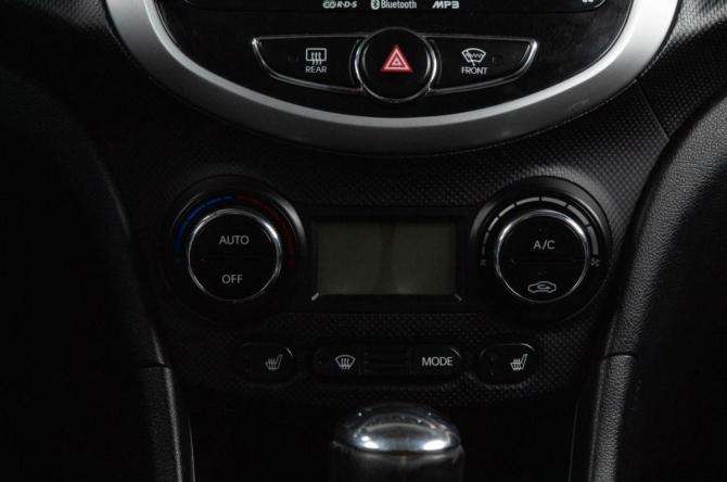 Hyundai Solaris I с пробегом 2012 года, цена 949 000 рублей, 2012 км, хэтчбек, Автокод Объявления