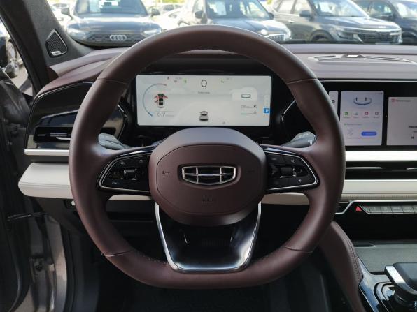 Geely Monjaro I с пробегом 2023 года, цена 3 690 000 рублей, 25378 км, внедорожник, Автокод Объявления