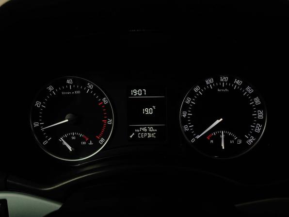 Skoda Octavia II (A5) Рестайлинг с пробегом 2011 года, цена 630 000 рублей, 210182 км, лифтбек, Автокод Объявления