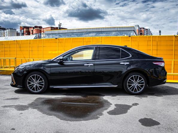 Toyota Camry VIII (XV70) Рестайлинг с пробегом 2023 года, цена 3 368 000 рублей, 35685 км, седан, Автокод Объявления
